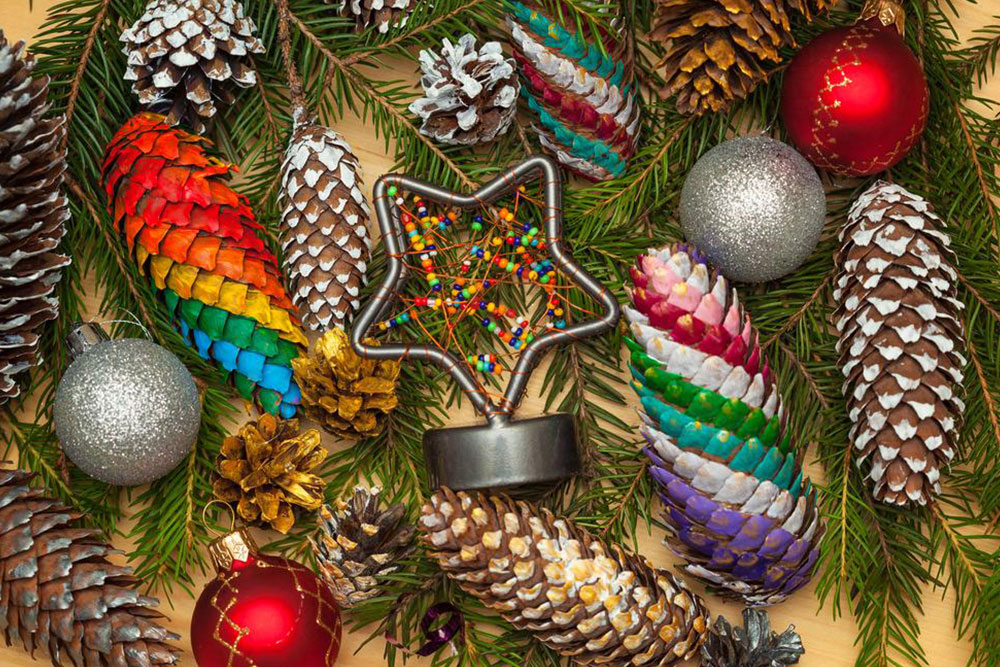 4 wacky Christmas tree ornaments you must try