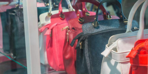 A guide to choosing the right designer coach handbag