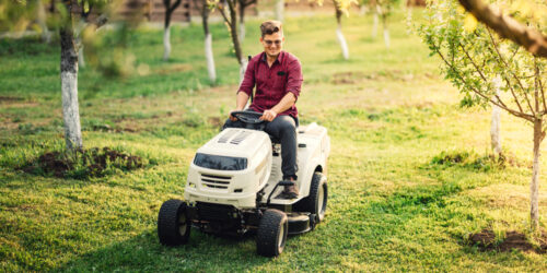 Advantages of Ride Lawn Mowers