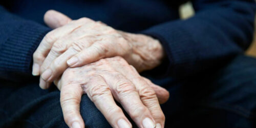 An overview of the symptoms of Parkinson&#8217;s disease