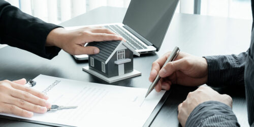 Factors to consider before hiring a real estate lawyer