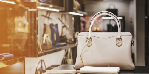Finding bestselling handbags from e-commerce sites