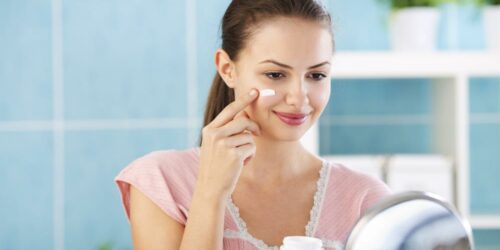 How to choose the right skincare product as per your skin type