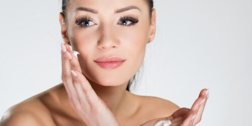 Maintain Radiance and Hydration with Moisturizers for Dry Skin