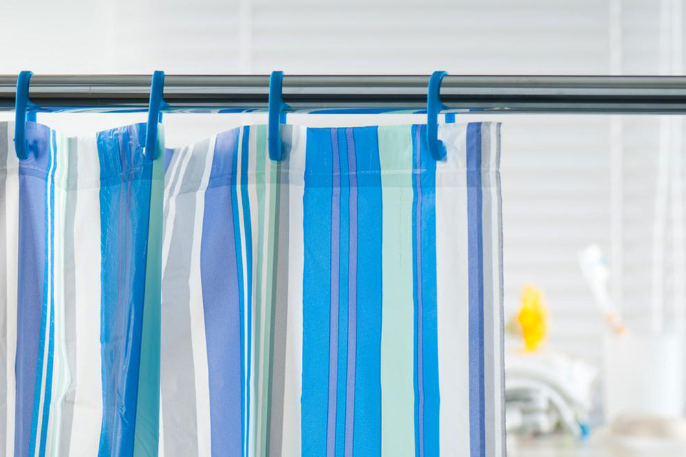 Selecting the right shower curtain rods for your bathroom