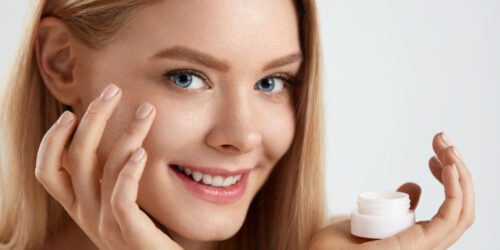 Tips to Choose the Right Skincare Products for Dry Skin