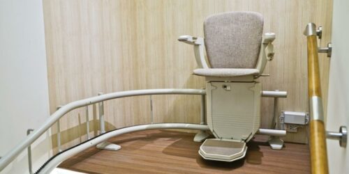 Tips to choose lift chairs for the elderly