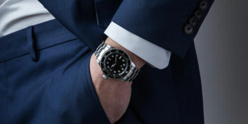 Wrist Watch: A fashion accessory that defines your style statement