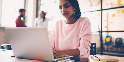 Best online colleges for pursuing arts and design courses