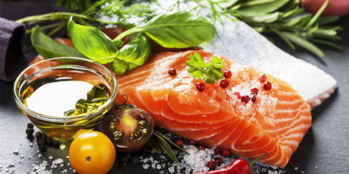 Foods to eat and avoid for macular degeneration