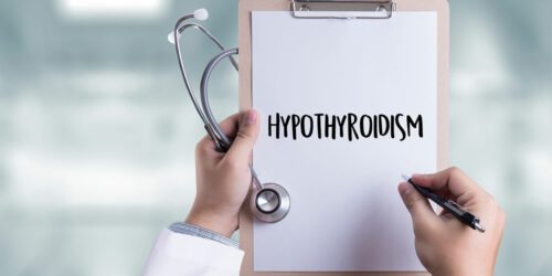 Hyperthyroidism vs. Hypothyroidism &#8211; Symptoms and Causes