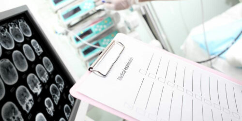 Reasons to opt for an online healthcare management bachelor degree program