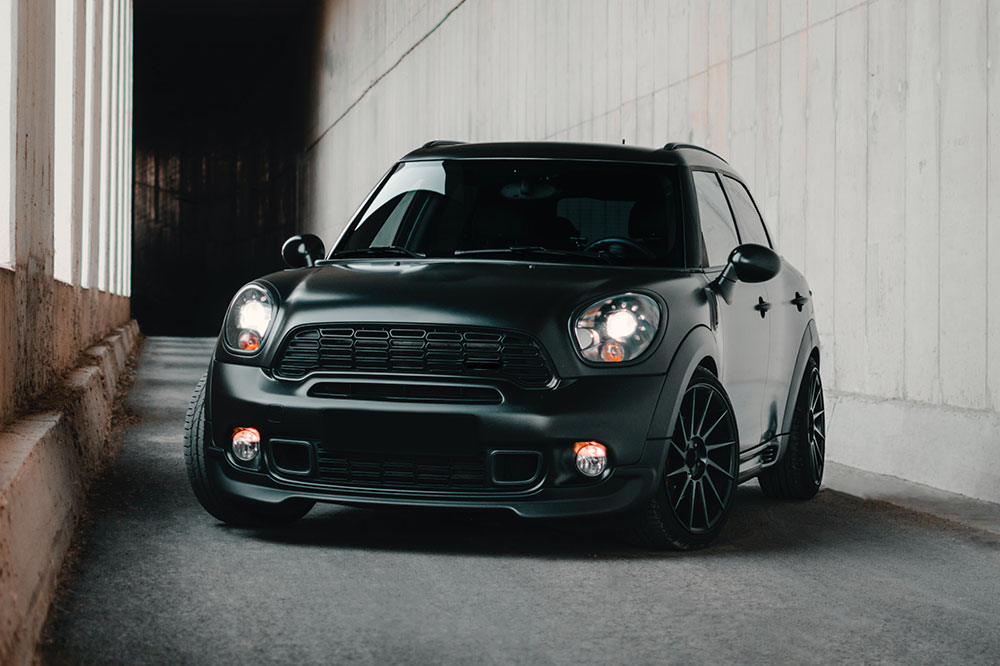 5 Reasons to Buy the Mini SE Countryman