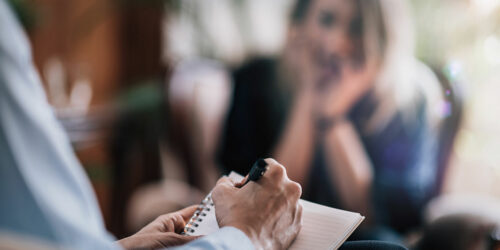 Here’s How Cognitive Behavioral Therapy Helps Manage Mental Health Issues