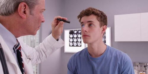 Ophthalmologist – How to Find One, Factors to Consider, and Fees